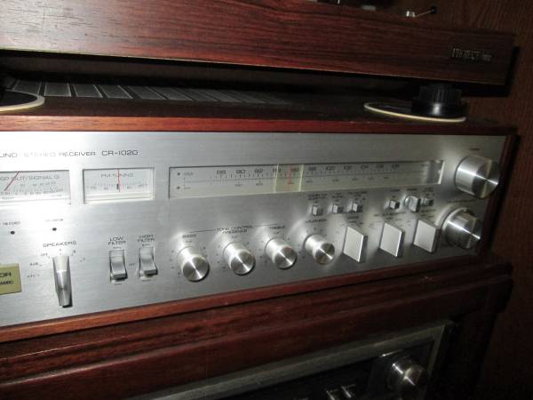Photo Yamaha CR-1020 AMFM Stereo Receiver (1977-80) $825