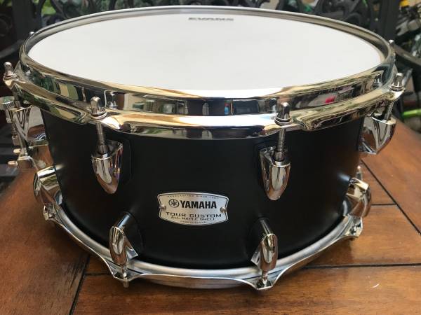Photo Yamaha Tour Custom Maple 14x6.5 Snare Drum Brand New $350