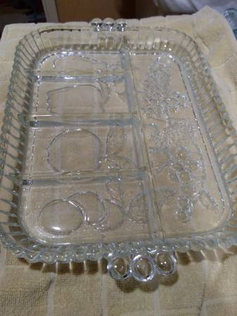 Photo FUN DECORATIVE PLATES and MORE excellent condition from... $2