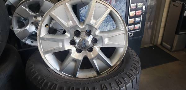 Photo set of 4 used wheels fits on ford trucks six lug nuts $650