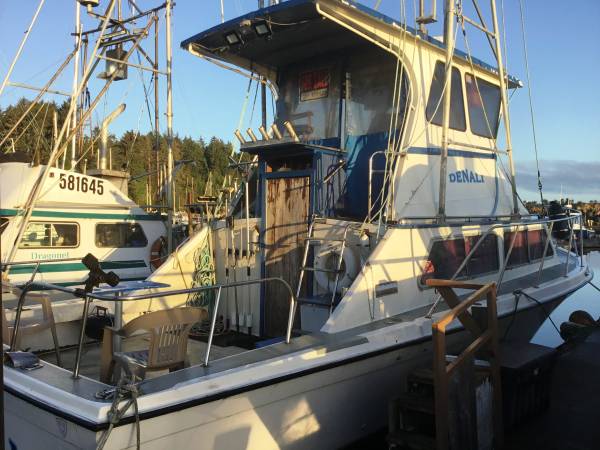32FT LUHRS FISHING YACHT $12,000