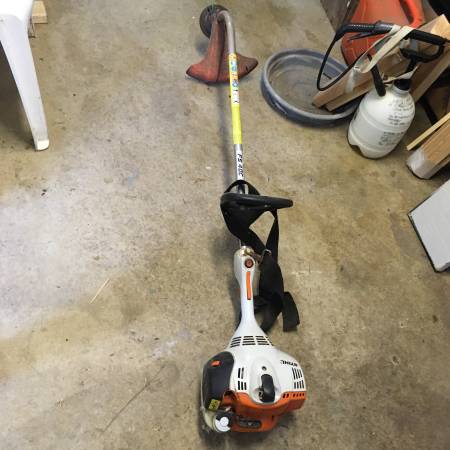 Photo Stihl Gas weed trimmer $130