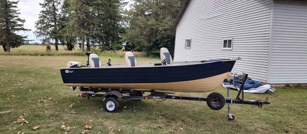 Photo 14 foot MirroCraft Fishing Boat 9.5 Evinrude $500
