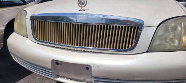 Photo 2000 - 2005 cadillac deville dts grille eg classic gold grill $475