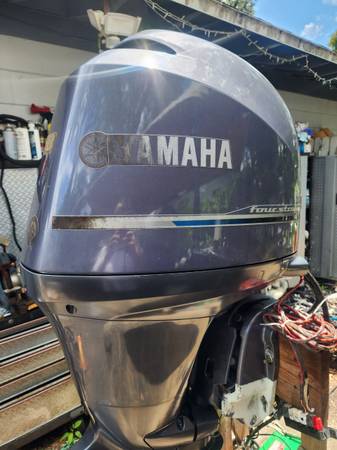 2006 YAMAHA F150HP Excellent condition. 25 INCH SHAFT. MUST SEE $6,500