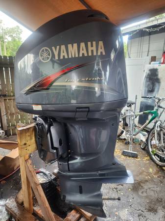 2008 Yamaha F225 ONLY 378HOURS. 20INCH SHAFT. MUST SEE $7,800