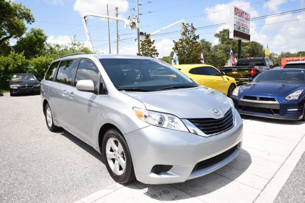 Photo 2015 Toyota Sienna LE 8 Pass Mini Van Clean Title Buy Here Pay Here $13,500