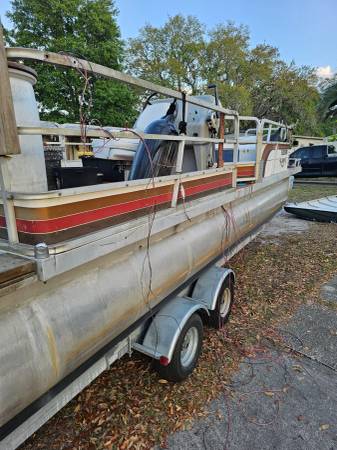 24 ft 1985 pontoon boat $5,500