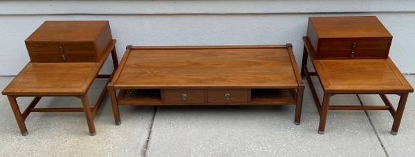 Photo American of Martinsville MCM Coffee Table and 2 Nightstands $575