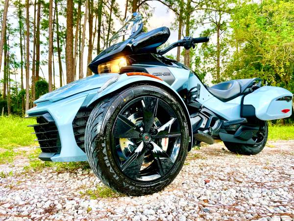 Photo Can Am Spyder F3T $18,500