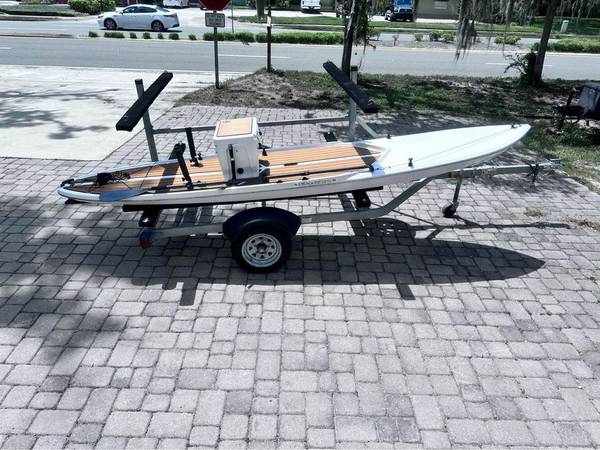 Custom Dragonfly Boatworks 136 Fishing Paddleboard $2,800