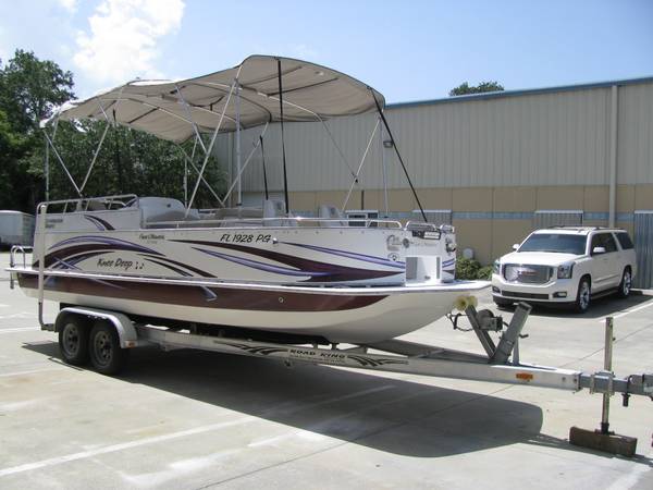 Photo Deck boat by Carolina Skiff 22 DSF  Super clean  low hours  $29,500