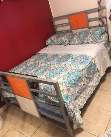 Photo FOR SALE-Rooms To Go Kids FULL SIZE BEDROOM SET $500