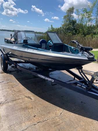 Hydra-Sports Bass Boat $5,800