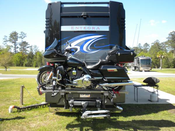 Photo Hydro-Lift Motorcycle Lift for RV $1,500