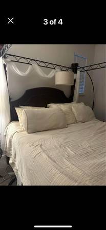 Photo King Canopy Bed $280