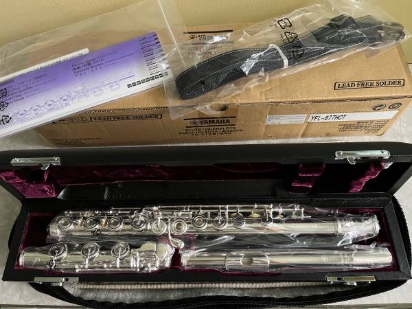 Photo NEW 2022 Yamaha YFL-677HCT Flute $4,200