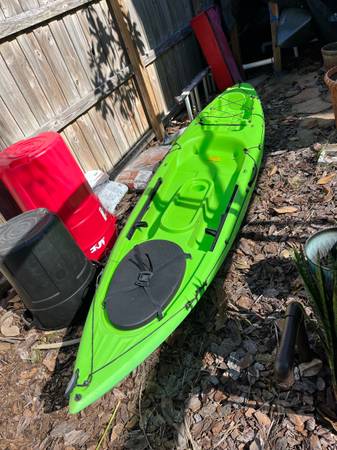 Photo Ocean Prowler Trident 11 Kayak $400