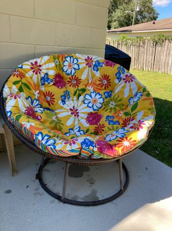 Photo Outdoor Papasan Chair $100