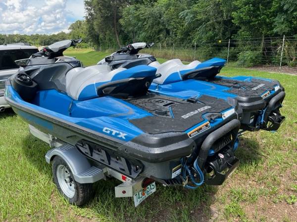 Photo PWC 2 Seadoos  trailer $19,500