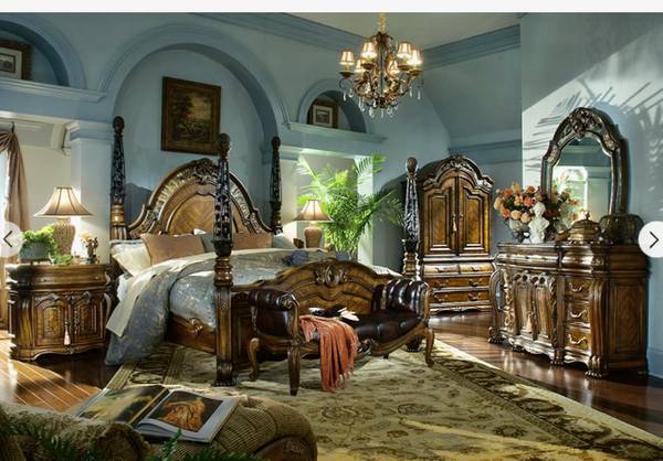 Photo Stunning Michael Amini  Aico Oppulente King Bedroom Set $5,000