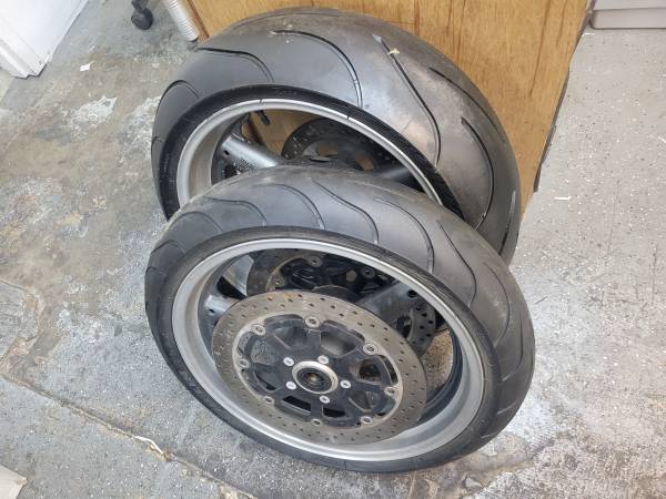 Photo Suzuki Motorcycle Wheels and Michelin Tires $200