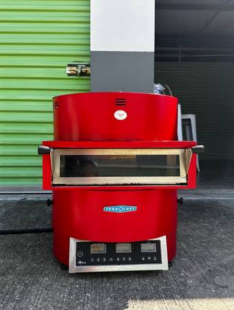 Photo TurboChef Fire Red Electric Countertop Ventless Pizza Oven - 208240V, 1 Phase $7