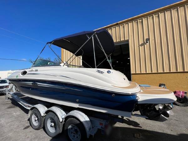 Water ready boat 00 Sea Ray 240 Sundeck $21,690
