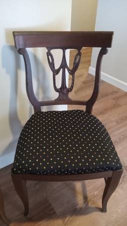 Photo pair of Late 20th Century Federal RWay chairs $30