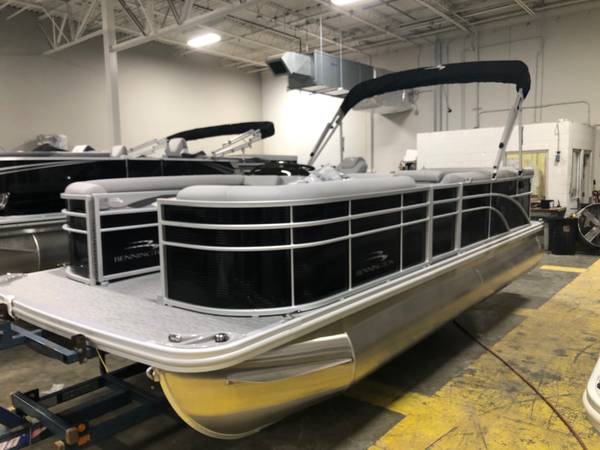 Photo 2023 BENNINGTON 21 SL -YEAREND CLOSEOUT - $5,000 DISCOUNT $37,995
