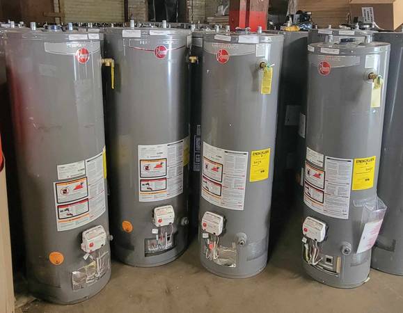 Photo 40-gallon Propane water heater $400