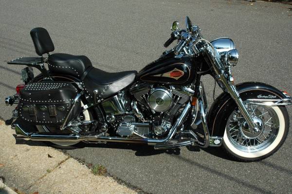 Photo 1997 Harley-Davidson FLSTC $10,500