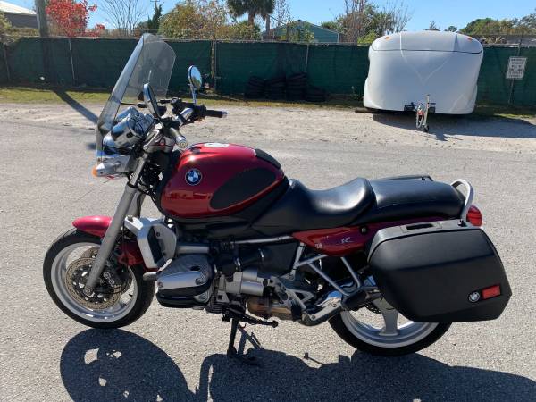 Photo 99 BMW R1100R $2,499