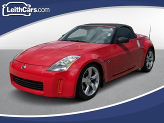 Photo Used 2004 Nissan 350Z Touring for sale