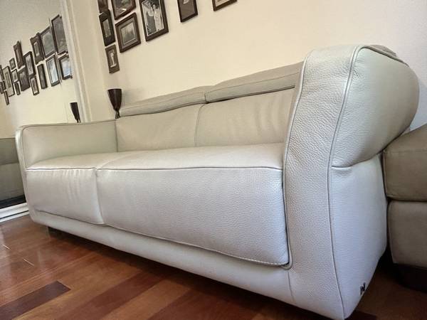 Photo Natuzzi Sleeper Sofa - Queen $2,200