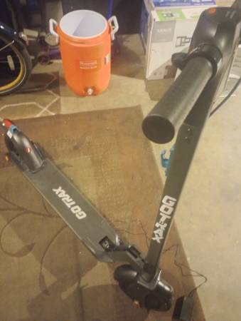 Photo New GoTrax G3 Plus Adult Electric Scooter $305