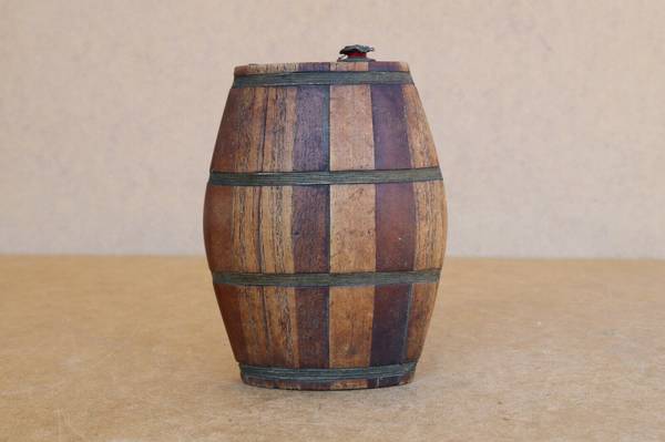 Photo RARE OLD HAND MADE WOODEN DRINKING FLASK $150