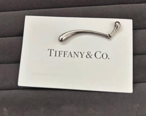 Photo Tiffany  Co. Elsa Peretti Teardrop Single Earring Sterling Silver $195