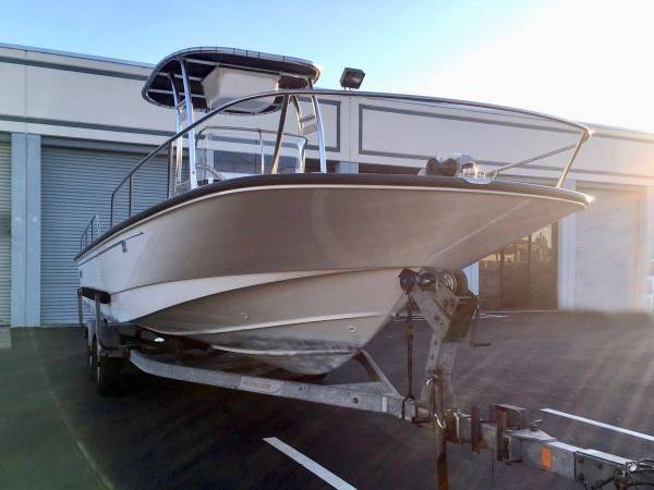 Photo 2012 Boston Whaler Center console with New aft side rails included $34,560