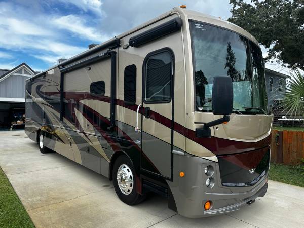 Photo 2019 FLEETWOOD DISCOVERY $176,000
