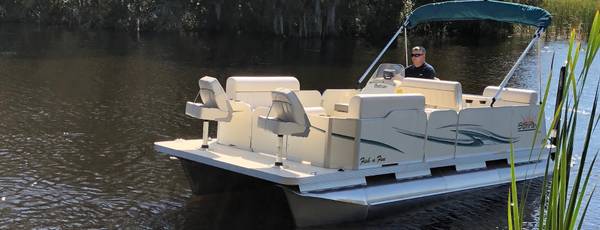 Photo Looking for a 14ft pontoon boat