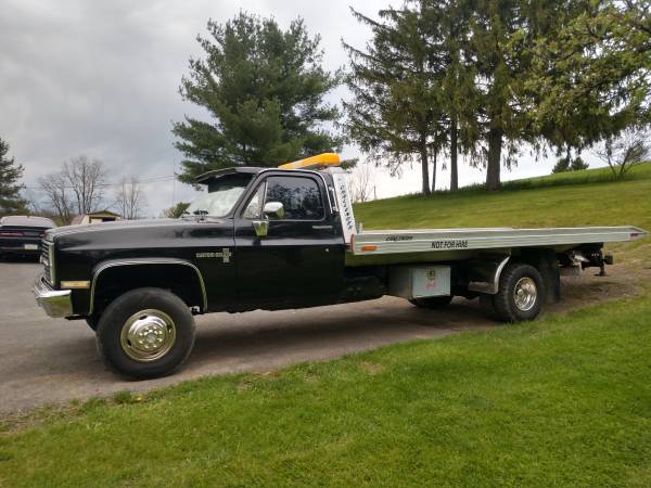 1984 Chevy k30 4x4 rollback tow truck, very nice and rare, 18' flat be ...