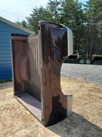 Photo 2002-2008 Dodge Ram 6.4 ft truck bed $1,300