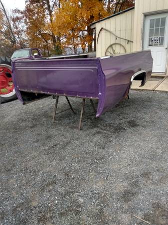 Photo 73-87 Chevy truck beds $300