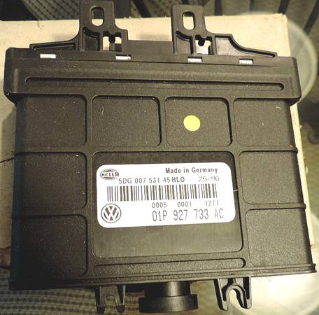 Photo VW EuroVan Transmission Control Module 01P927733AC $300