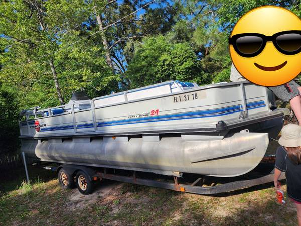 1994 suntracker party barge 24 $4,500