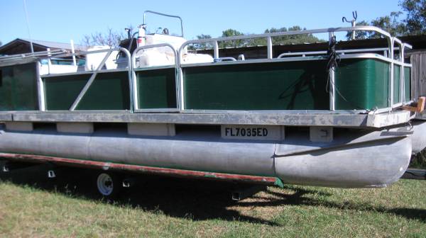 Photo 20 Pontoon Boat $2,500