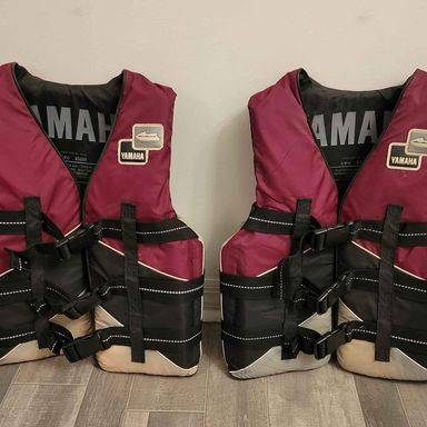 Photo 2 YAMAHA WAVERUNNER WATER SKI VESTS ADULT MEDIUM CHEST 36- 40 $60