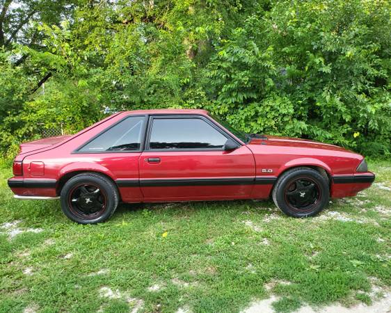 Photo 1989 Ford Mustang Foxbody 5.0 H.O V8 Lx. Manual Transmission 5 speed. 88k. - $9,850 (East Peoria)