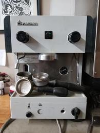 https://storage.bhs.cloud.ovh.net/v1/AUTH_e7d15450bedd40b9b599e075527df3cb/philadelphia/_Faema_S1_Compact_Espresso_Machine_2000_6553e8761d82c.jpg